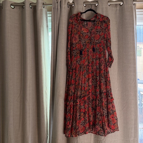 This item is the Anthropologie The Marais Printed Chiffon Maxi Dress size small - Picture 5 of 9